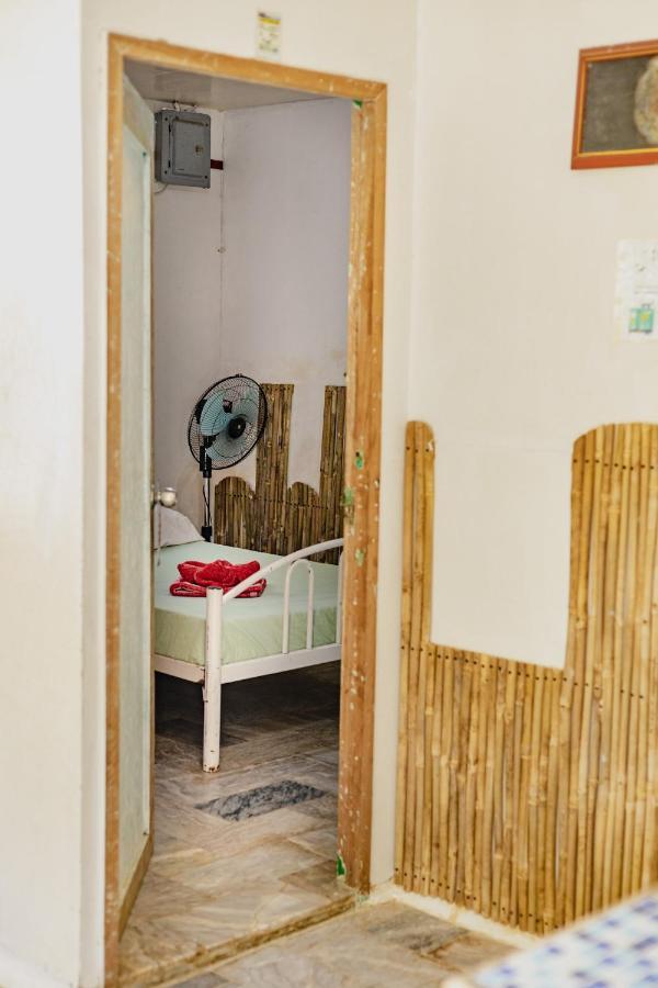 Puerto Galera Hostel Bagian luar foto